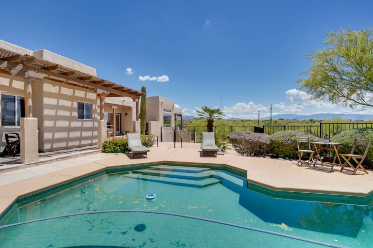 Updated Tucson Home w Panoramic Mtn Views & Pool