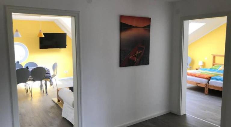 Rental apartment with 3 rooms for 6 persons — photo 2