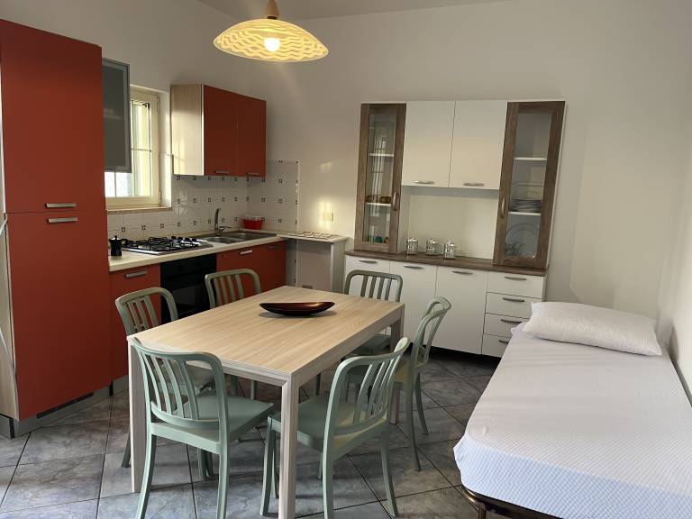 Rental apartment with yard & patio | Pets are welcome — photo 4