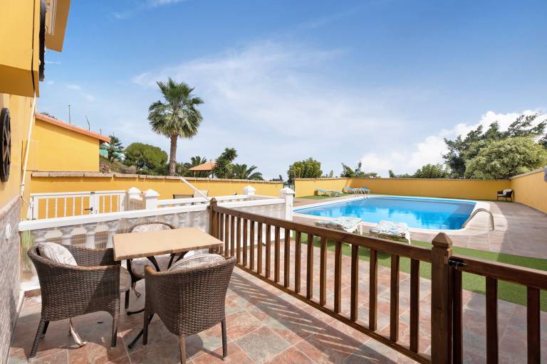 Vacation Home 'P Armonia Rural' with Sea View, Terrace, Shared Pool & Wi-Fi — photo 3