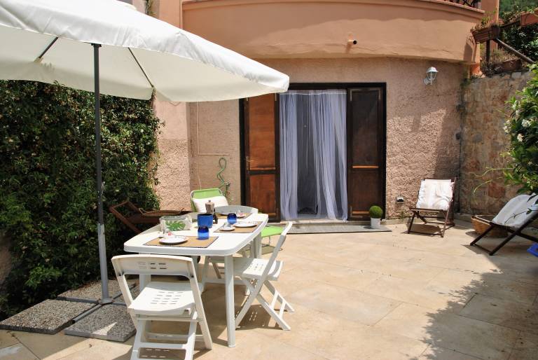 Vacation home with BBQ & terrace | Sea view — photo 5