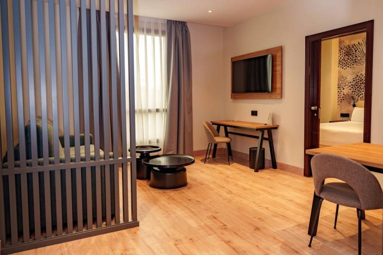 Aparthotel Parla