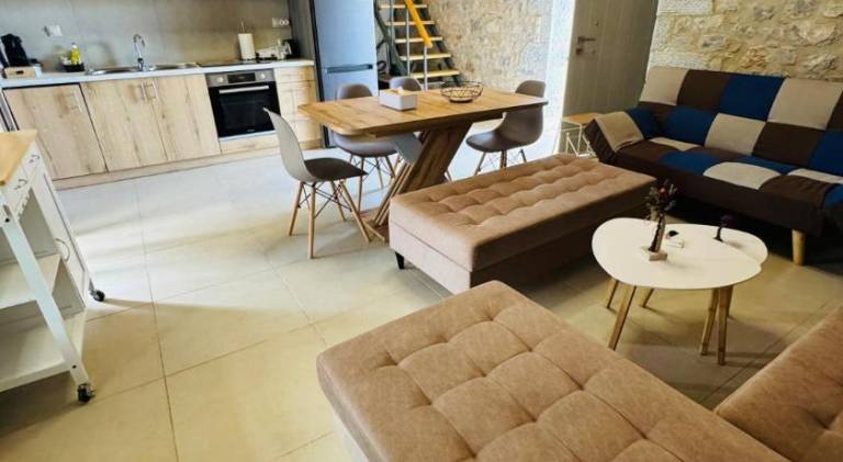 Vacation home with patio | Pets allowed — photo 2