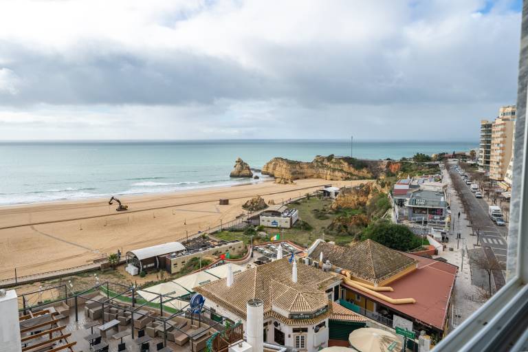 Apartment 'Alberto' with Sea View, Wi-Fi and Air Conditioning — photo 3