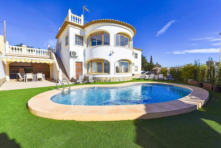 Fully equipped villa with yard, barbecue & patio | Dogs allowed in Alicante