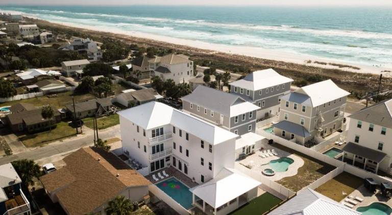 The Taj Of The Gulf! Luxury Beach Mansion! Sleeps 37, private pool & hot tub, putting golf in Panama City, FL