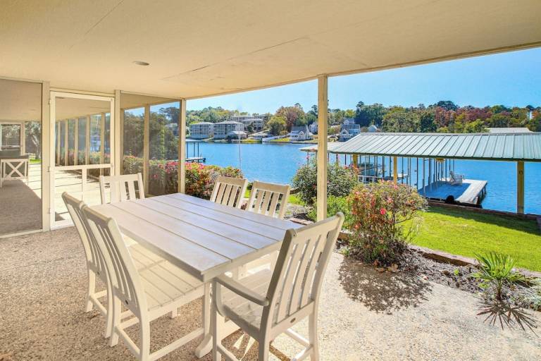 Cottage Lake Hamilton