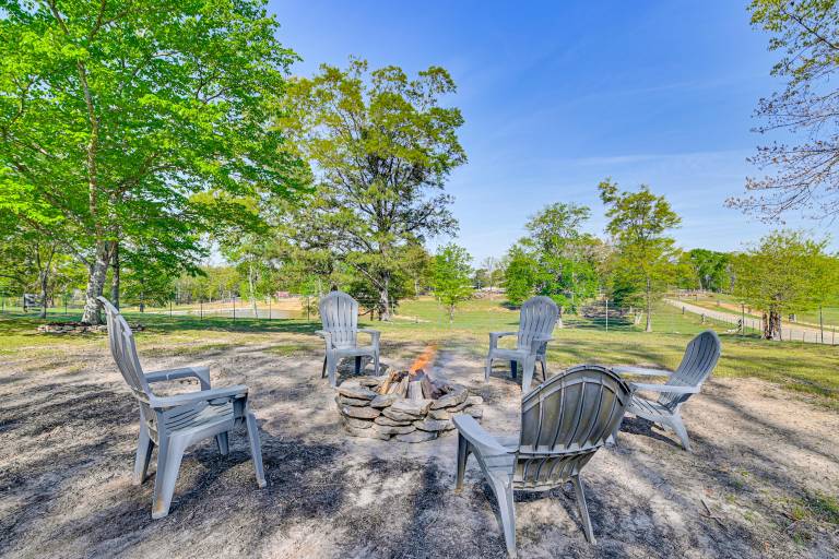 Surrounding Pasture Views! Peaceful Escape in Iuka — photo 2