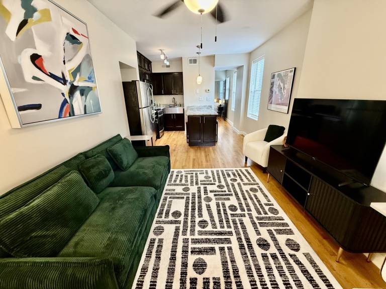Apartment with patio & yard | Pets are welcome in Richmond, VA