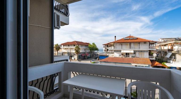 Pleasant serviced apartment with terrace & garden | Next to the beach | Dogs allowed — photo 5