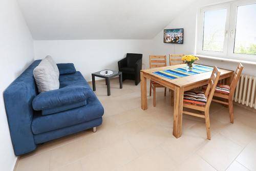 Charming holiday apartment with grill, yard & patio | Beach nearby | Pets allowed — photo 4