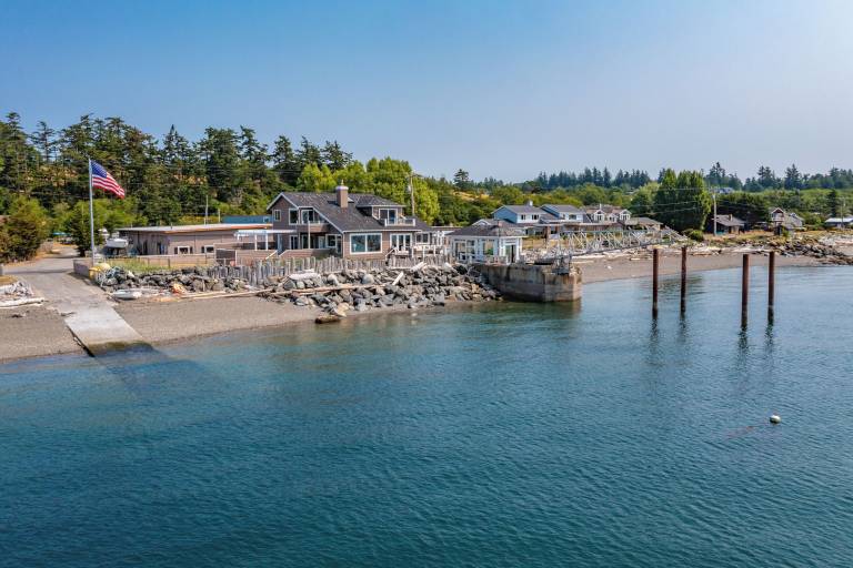House Lummi Island