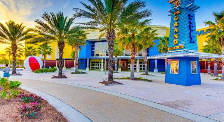 Dog-friendly condo with pool balcony beach access central AC & W&D — photo 3
