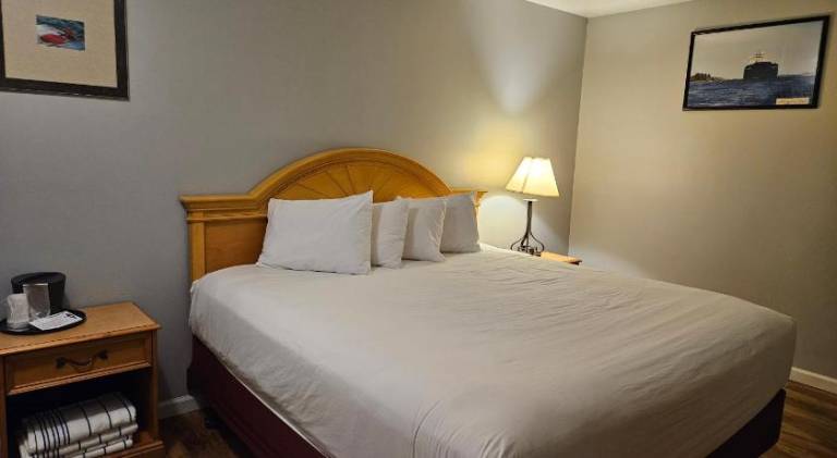 Captain's Inn and Suites in Alexandria Bay, NY