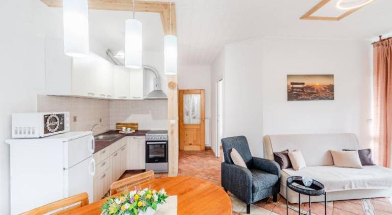 Holiday apartment with 2 rooms for 6 persons — photo 2