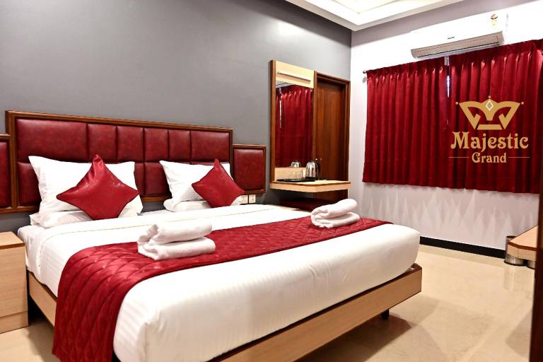 Majestic Grand