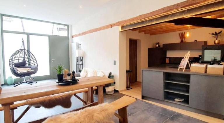 Rental apartment with hot tub — photo 3