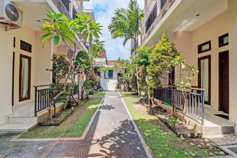 OYO 92017 Sari Agung Hotel — photo 2