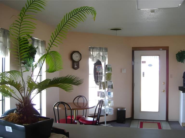 Lodge USA Motel — photo 5