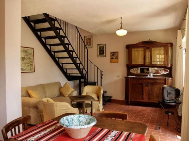 Child-friendly holiday apartment with patio, garden & hot tub | Nature view | Pet-friendly — photo 3