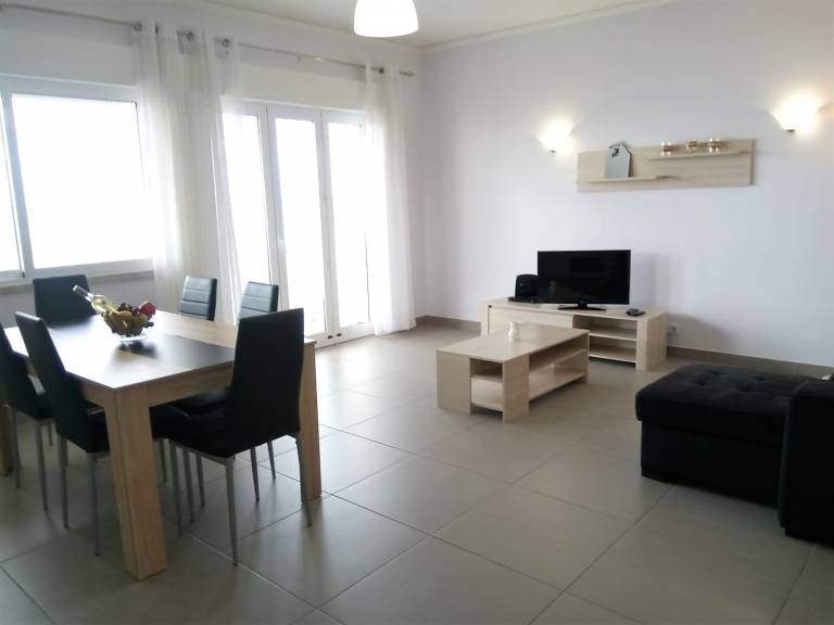Apartment with patio — photo 5