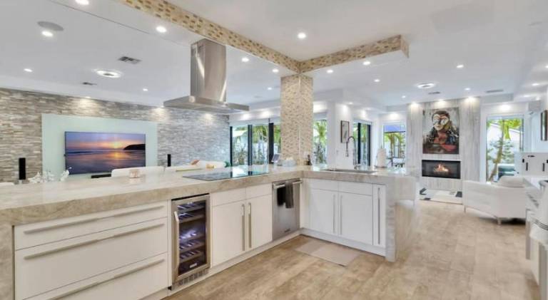 Big house with pool | Perfect for remote work | Pet-friendly — photo 4