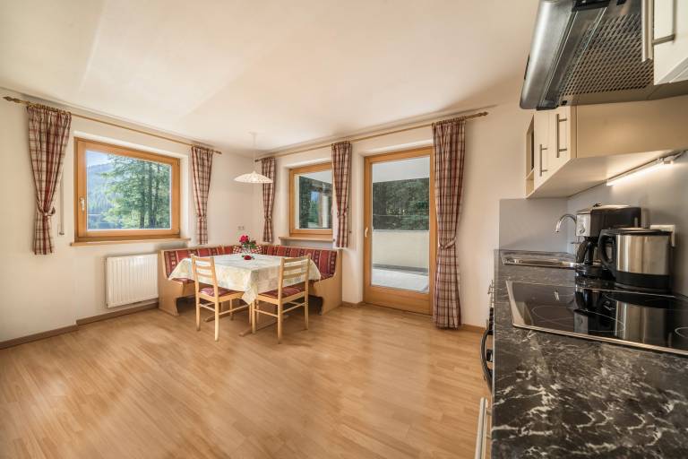 Vacation Home "Maria Steinröserl" with Mountain View, Garden, Wi-Fi & Sauna — photo 4