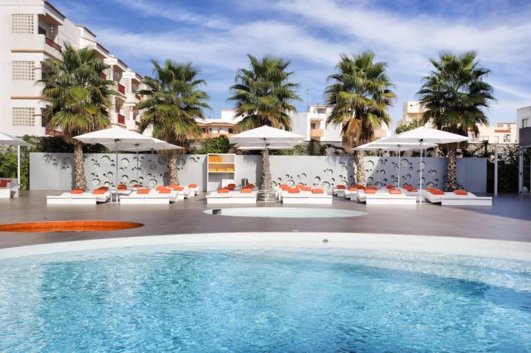Aparthotel  Platja d'en Bossa