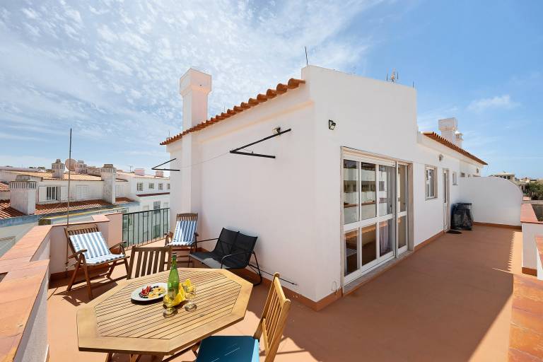 Holiday Apartment "Wonderful Bay" with Large Roof Terrace, Sea View and Wi-Fi in Lagos