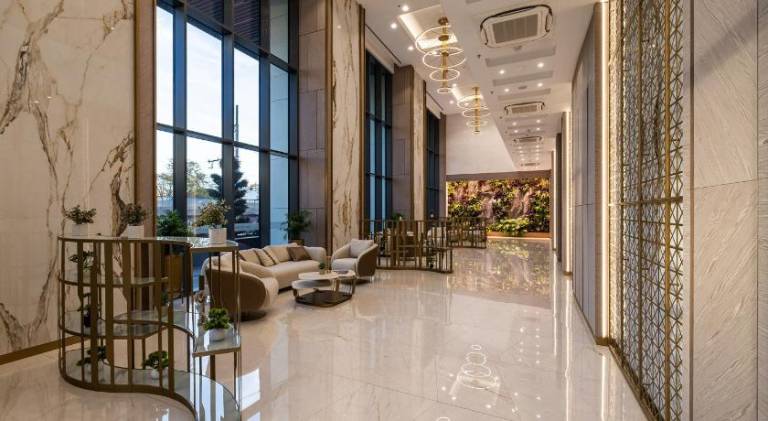 East Plaza Hotel — photo 5