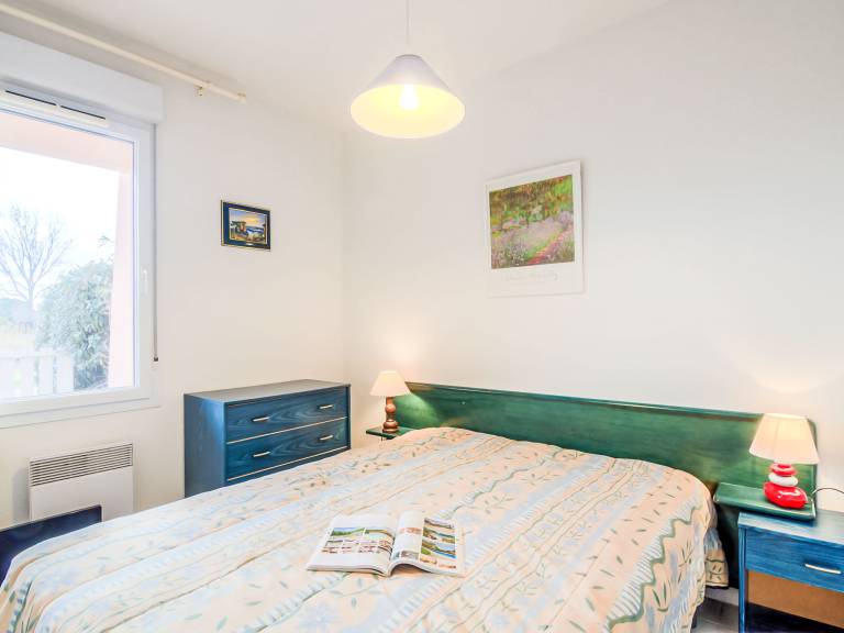 Holiday apartment with terrace & pool | Lake view — photo 4