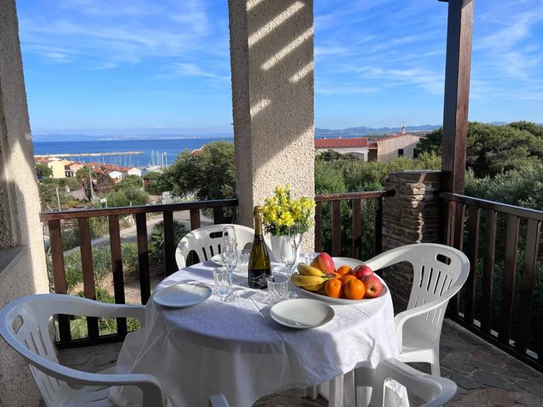 Holiday Apartment "Stintino Sea Front Apartments A" with Sea View and Shared Garden — photo 4