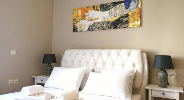 Apartment with terrace in Chania