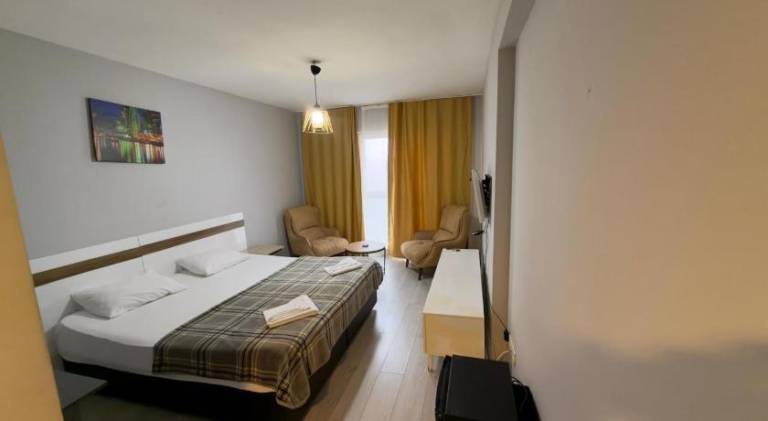 Serviced apartment with garden — photo 5