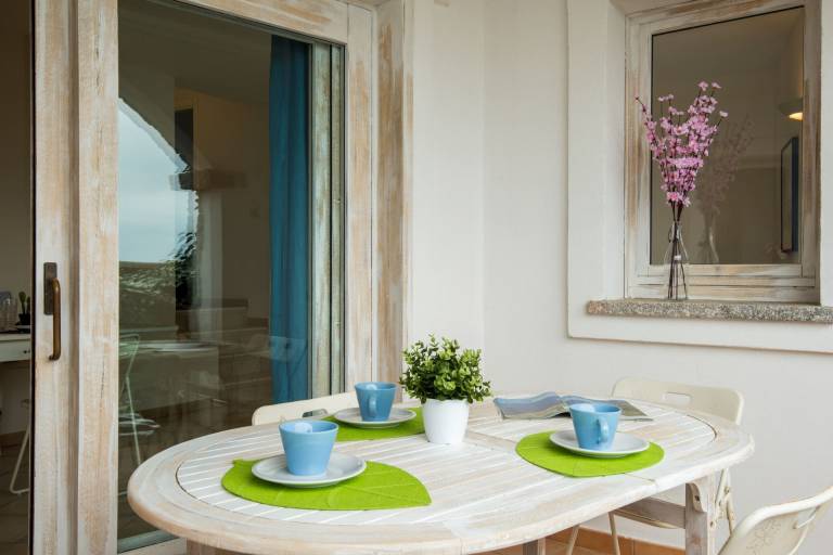 Holiday apartment with yard, patio & pool — photo 5