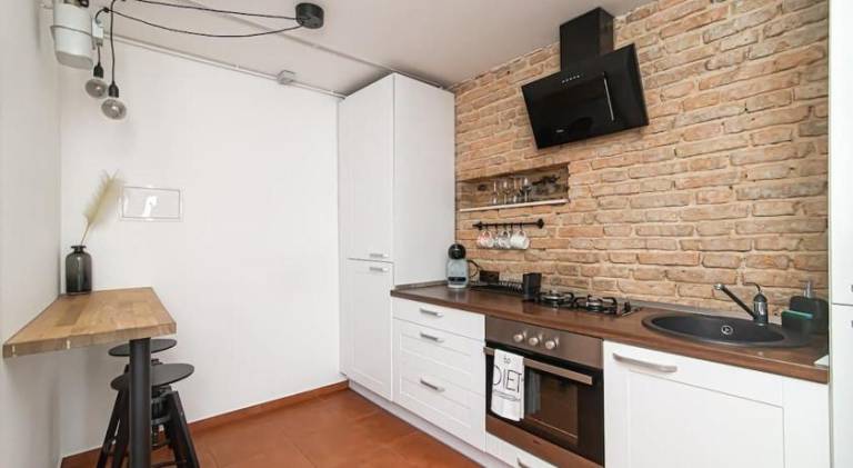 Stylish & Cozy Uzupis Apartment by URBAN RENT — photo 5
