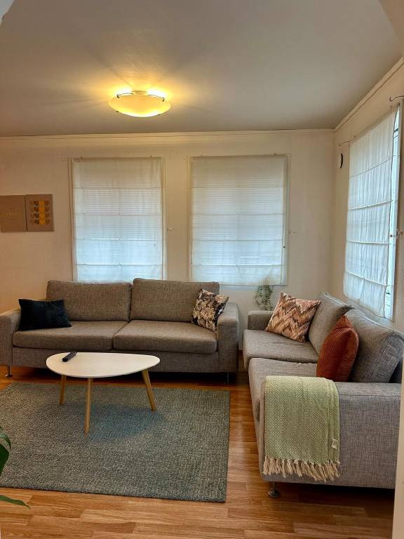 House | Suitable for remote work in Sola