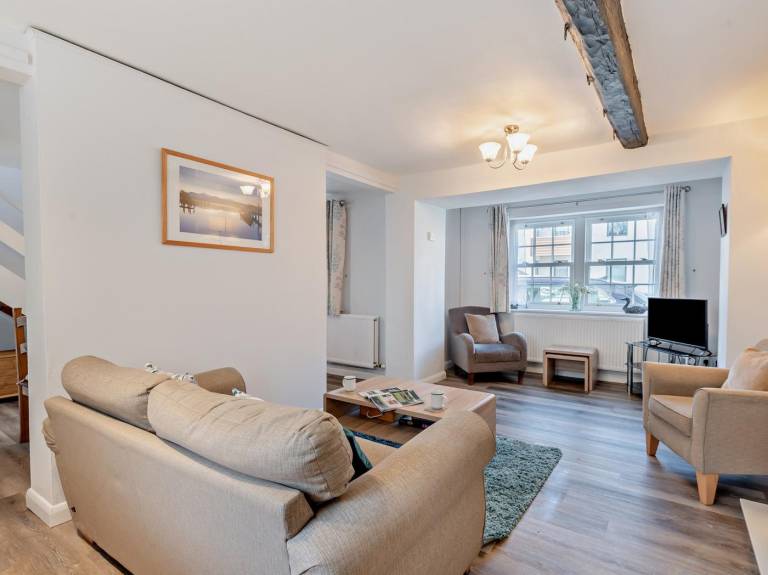 Fully equipped beautiful cottage | Pets allowed — photo 3