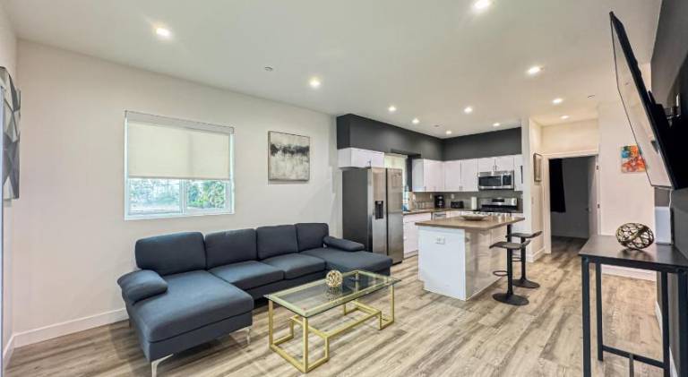 Spacious vacation home | Perfect for remote work | Dogs allowed in Culver City, CA