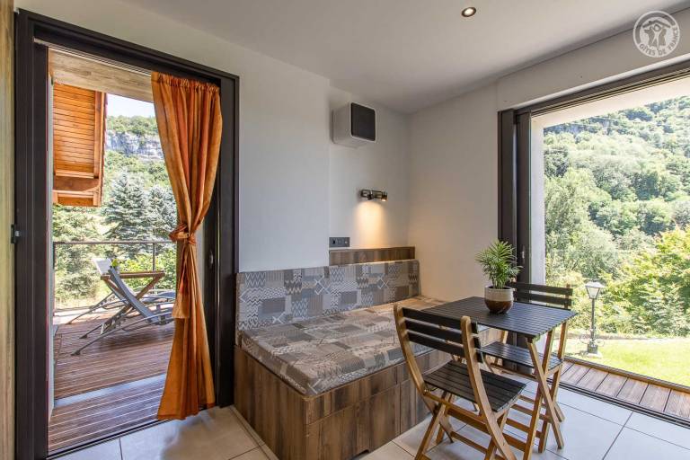 Gite with patio & yard — photo 2