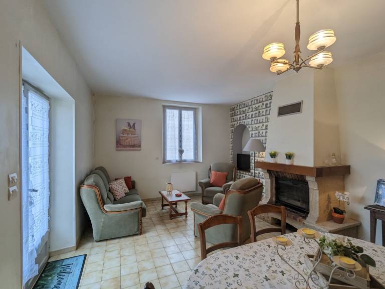 Beautiful cottage with yard & grill | Pets are welcome — photo 4