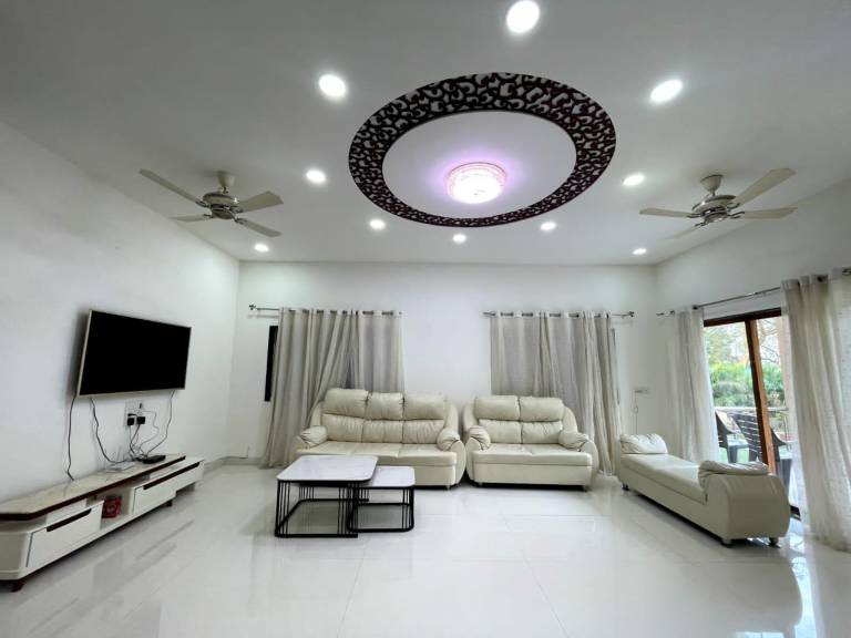 Fully equipped nice villa with hot tub, pool & BBQ | Suitable for remote work | Dogs allowed — photo 4
