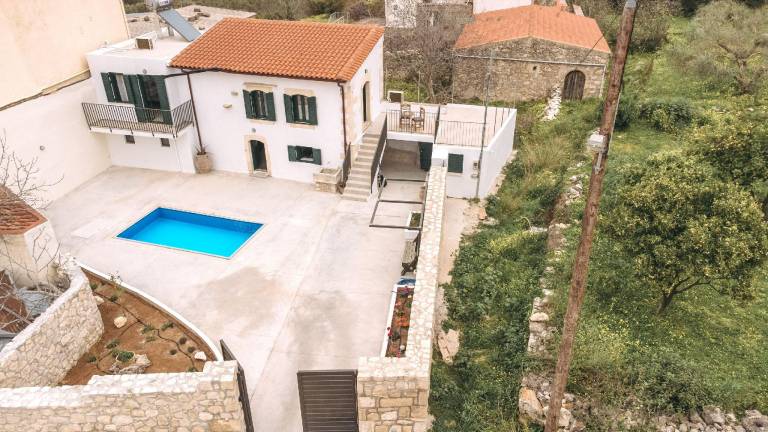 Beautiful house with private pool, patio & garden | Suitable for remote work | Pets are welcome — photo 4