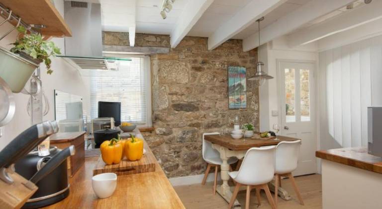 House with 2 rooms for 4 persons — photo 3