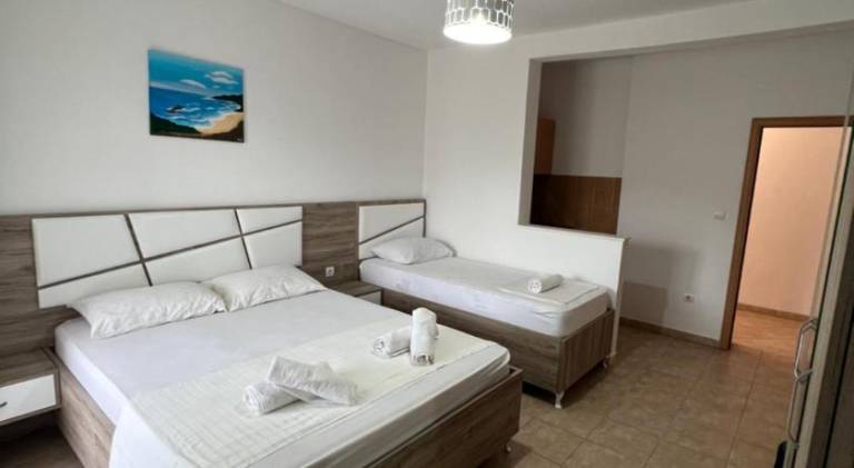 Apartment with patio & garden in Ulcinj