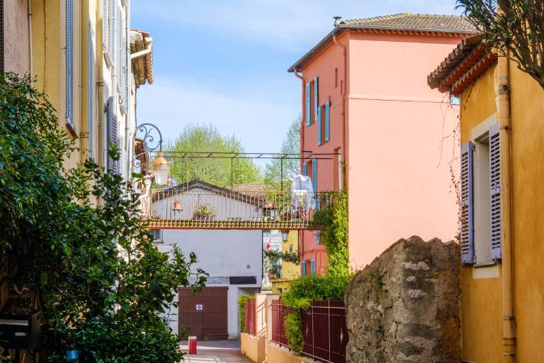Rental apartment | Garden view in Biot