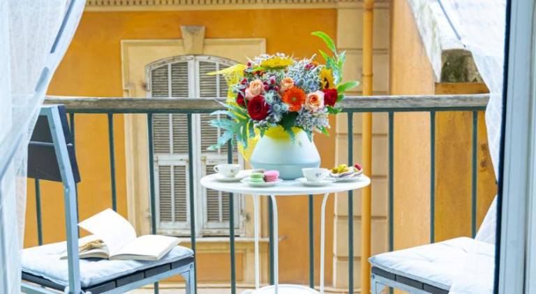 Holiday apartment with jacuzzi | Next to the beach | Pet-friendly in Sanremo