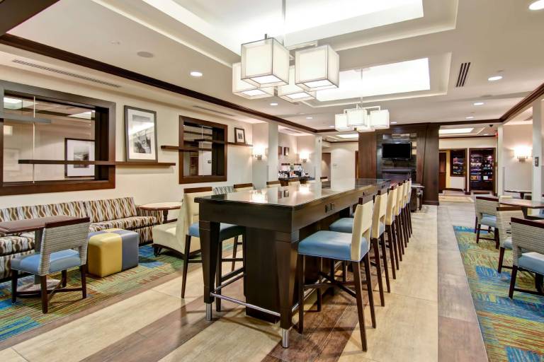 Hampton Inn by Hilton Toronto Airport Corporate Centre — photo 3