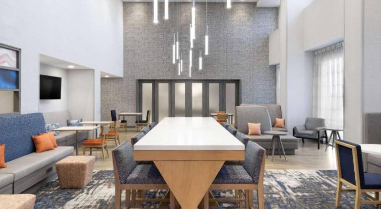 Hampton Inn & Suites St. Charles Old Town Area — photo 5