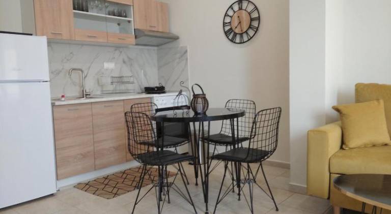 Holiday apartment with yard & grill — photo 3